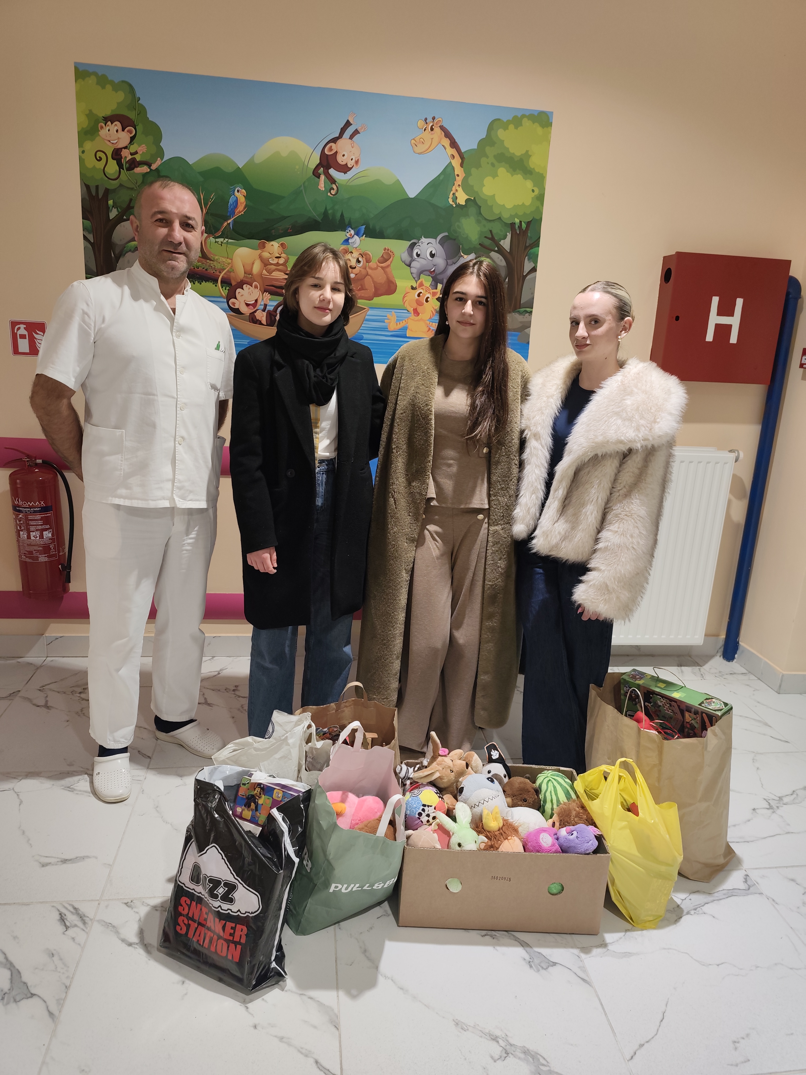 Učenici Gimnazije pedijatriji