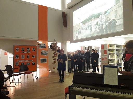 Ravnateljica pozdravlja nazočne